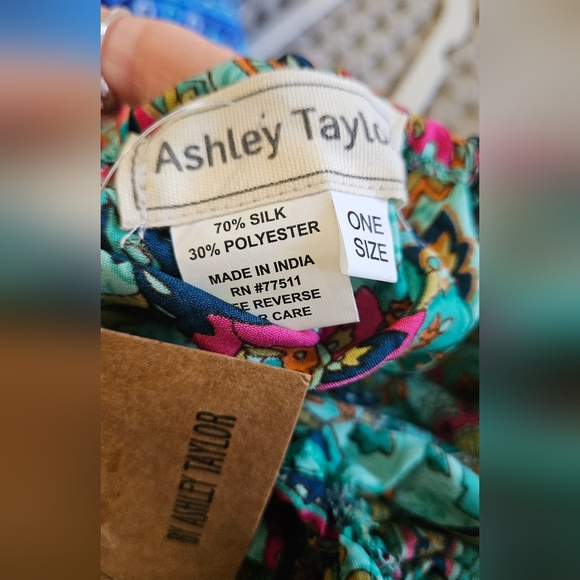 ASHLEY TAYLOR Paisley Silk Blend Halter Dress In Blue/yellow Mult. Size O/S NWT - Picture 2 of 11